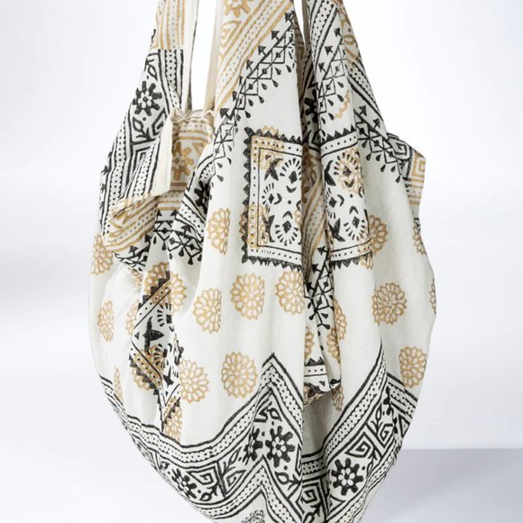 Handcrafted Time Of The Season Boho Bag - Picture 3 of 9